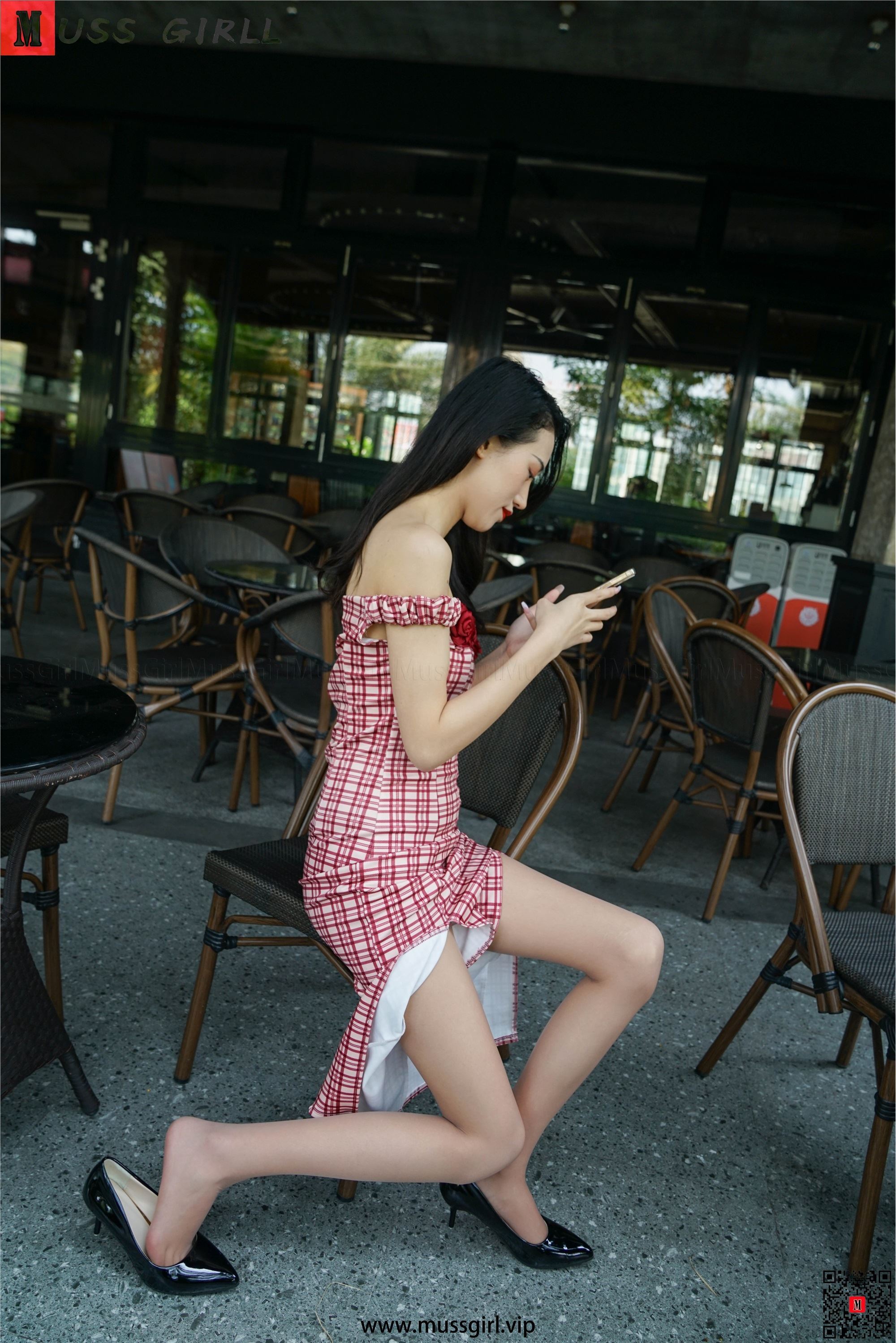 MussGirl慕丝女郎  NO.221 这肉丝脚爱了 小玉